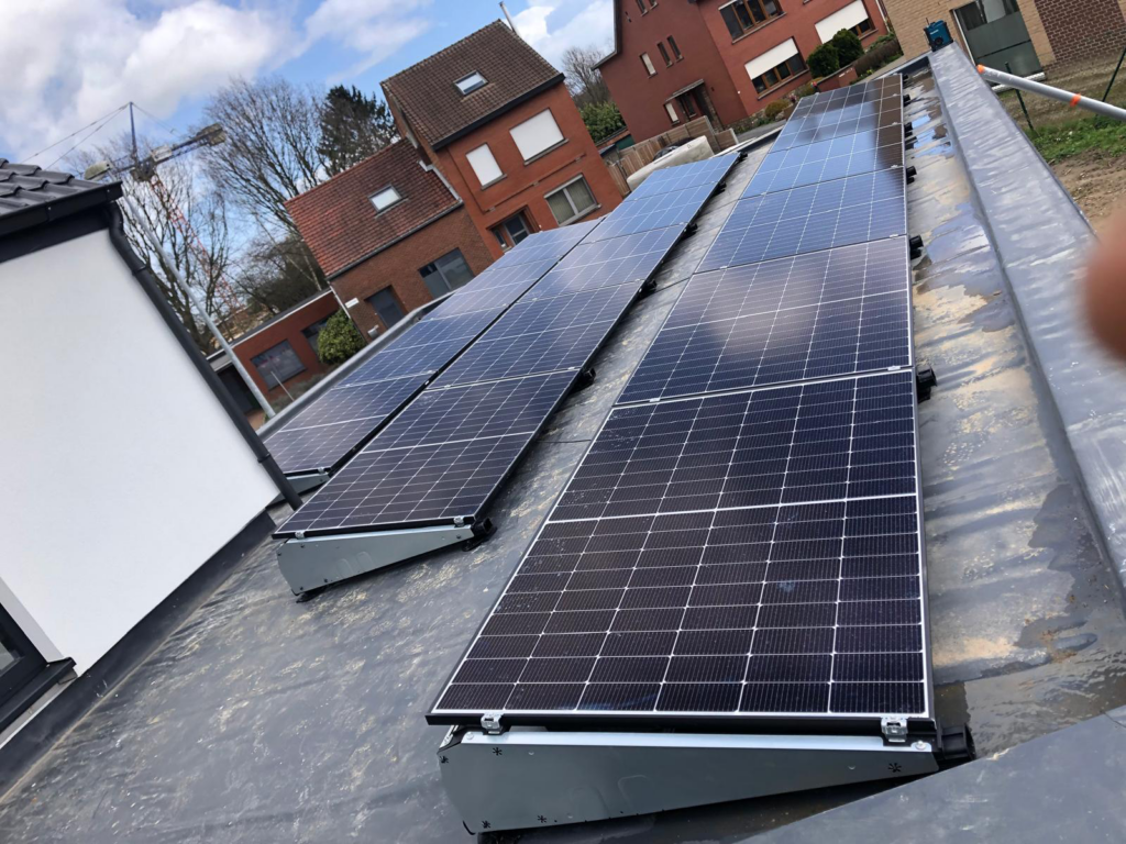 zonnepanelen laten plaatsen
